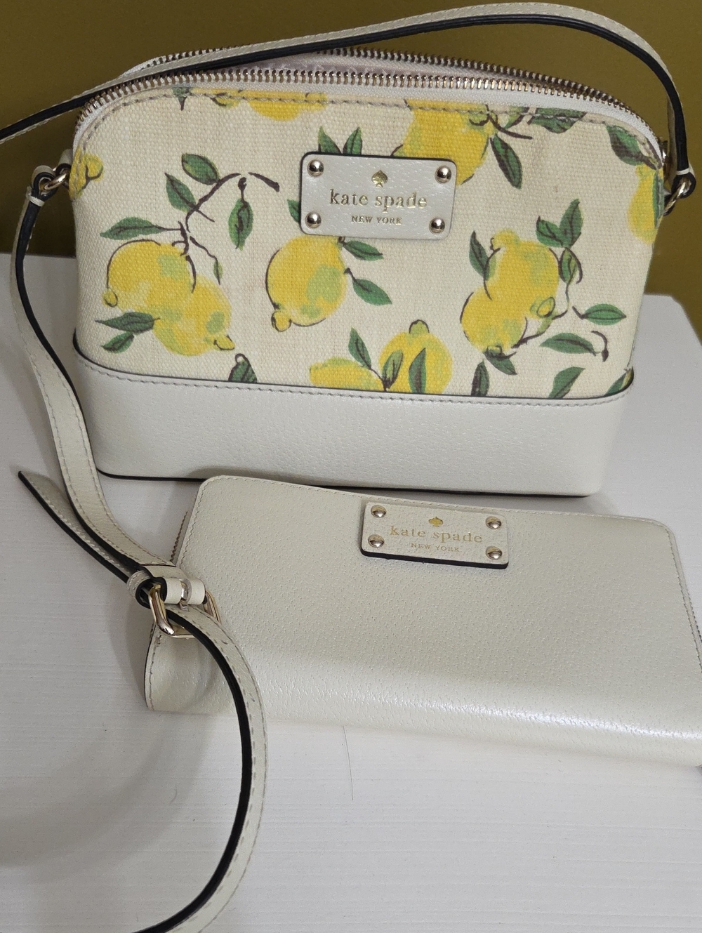 NWOT kate spade Cream Lemon-Print Crossbody - Picture 12 of 14